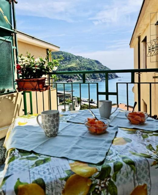Calipso Apartment Levanto Bagian luar foto