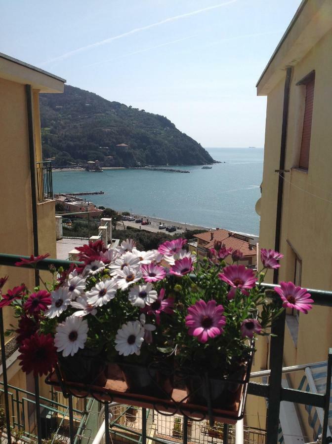 Calipso Apartment Levanto Bagian luar foto